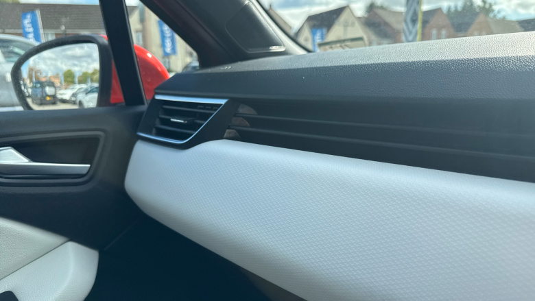 Renault Clio 1.0 TCe 100 S Edition 5dr Petrol Hatchback